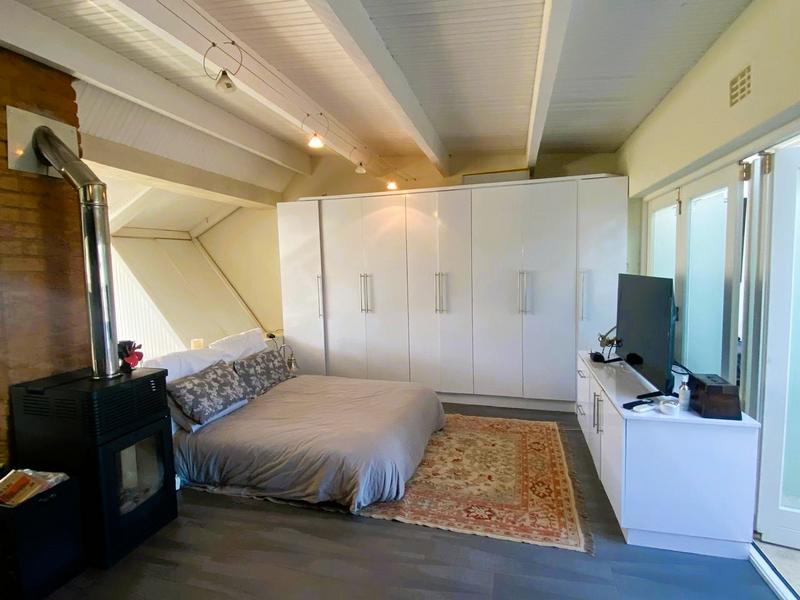 To Let 2 Bedroom Property for Rent in Vredehoek Western Cape